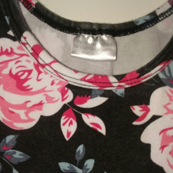 Sold on mercari free shipping - Picture 2 of 2